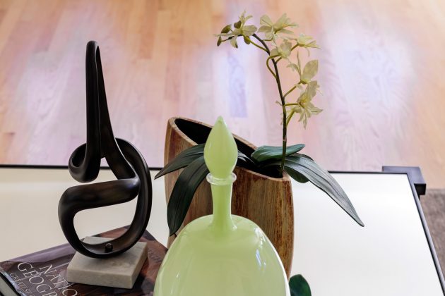 Sylvan Heights Bungalow Coffee Table Decor