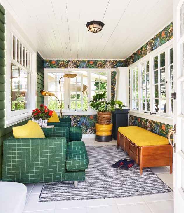 Crop Ceiling Bit Of Floor