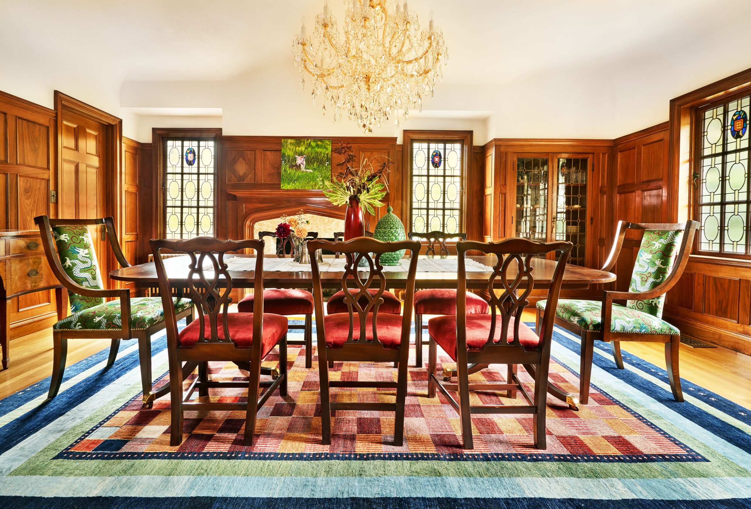 Please Straighten And Squeeze The Left Chair So It Matches One On Right