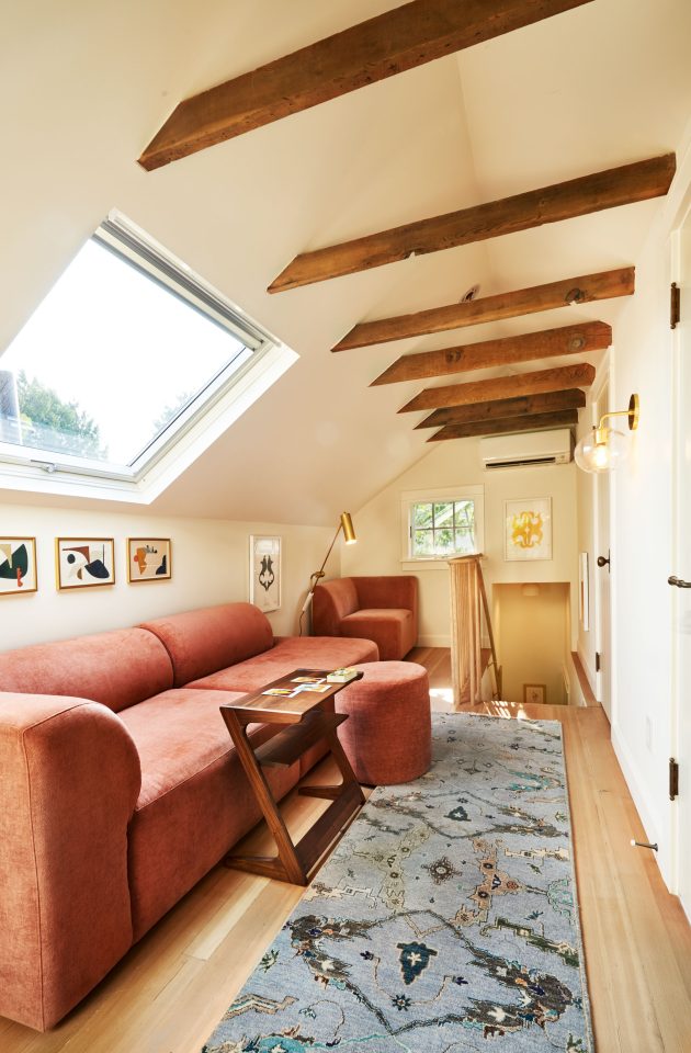 12 Todd Guenther Loft 08243 Door Closed V2