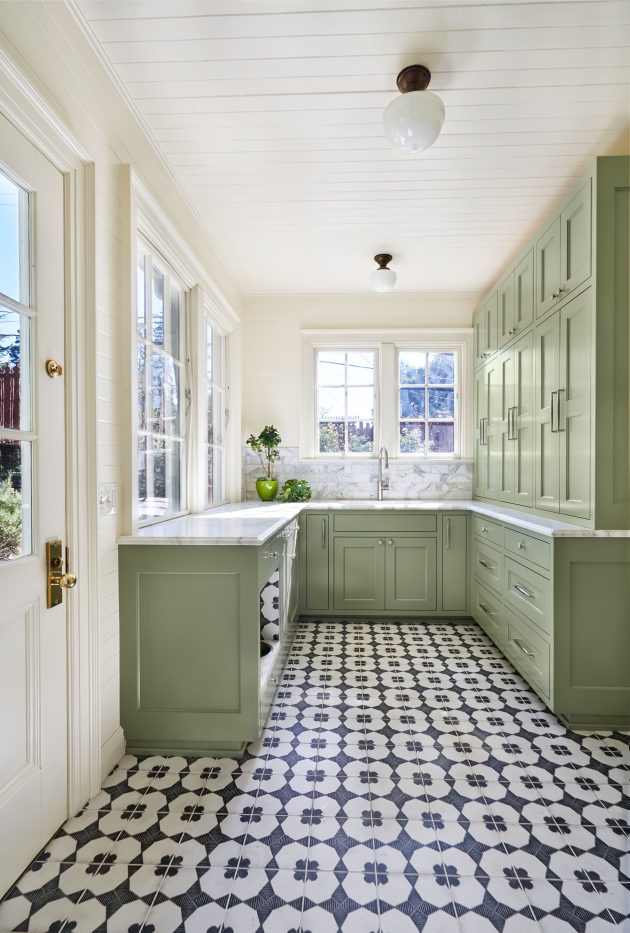 14 Todd Malarky Mudroom 00008